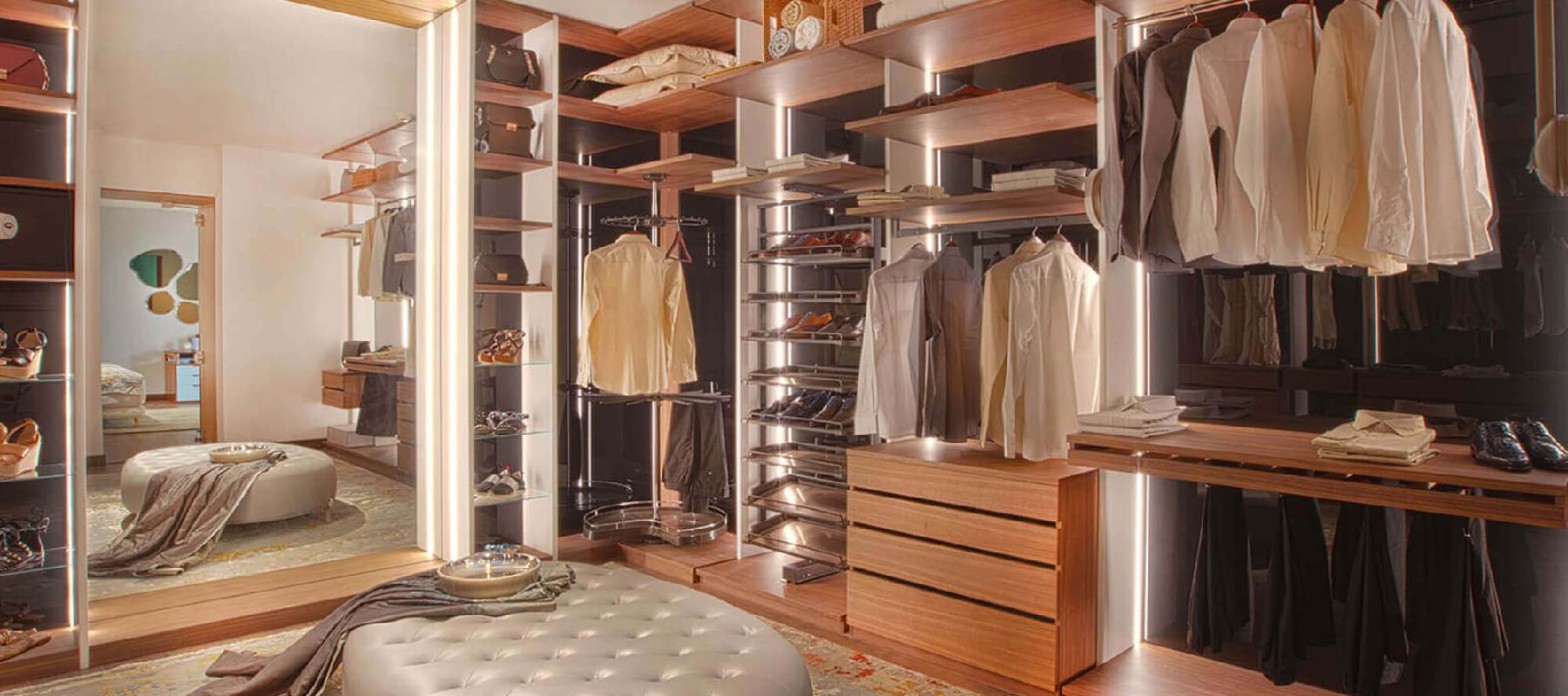 WALK IN WARDROBE
